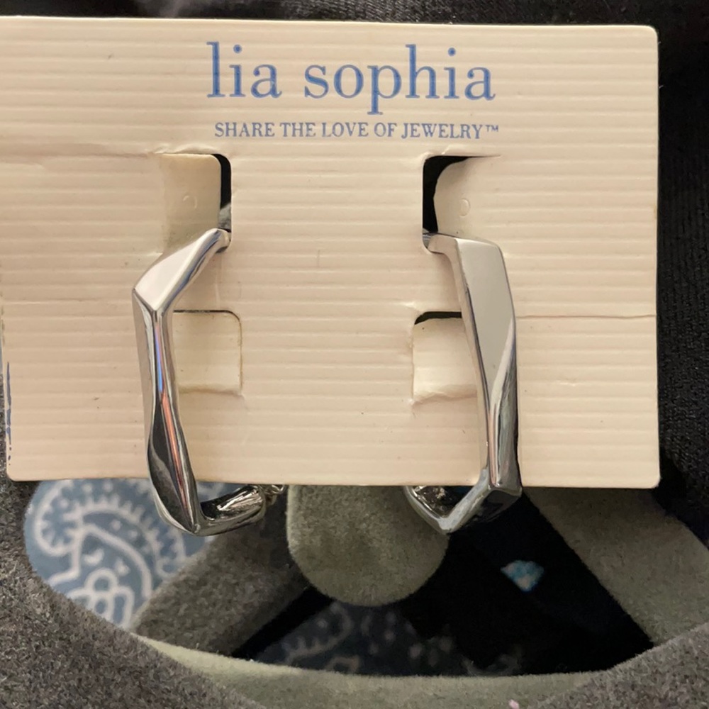Lia Sophia earrings. Silver.